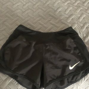 xs nike shorts